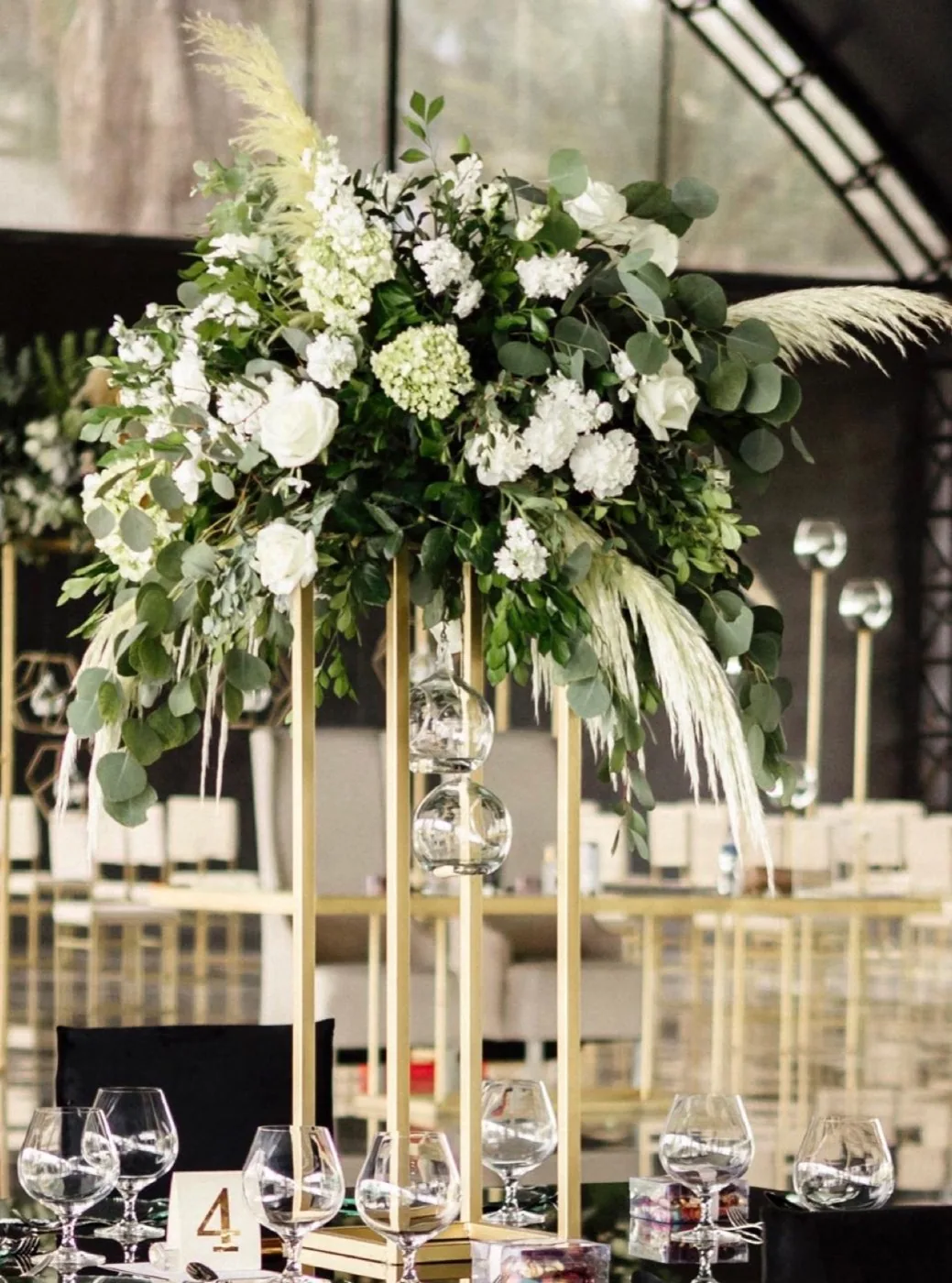 Centro de mesa floral para boda