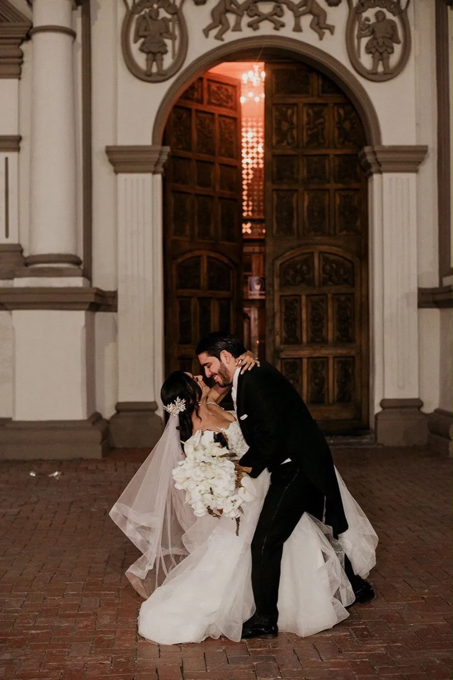 Ramo de novia con diseño floral artesanal