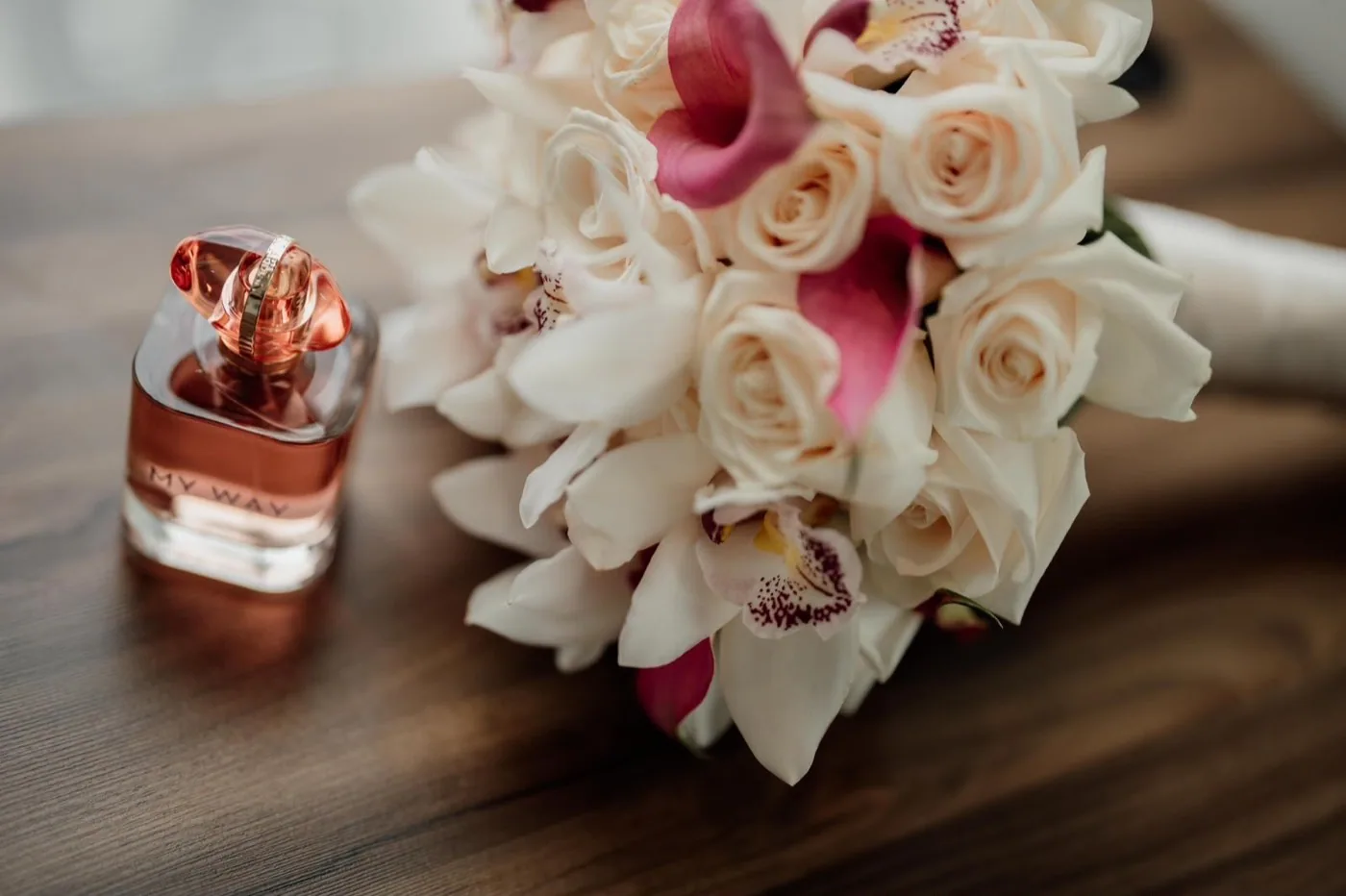Ramo de novia con diseño floral artesanal