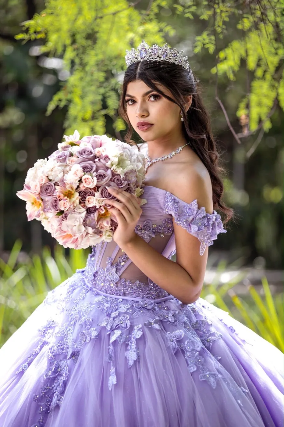 Ramo de novia con diseño floral artesanal