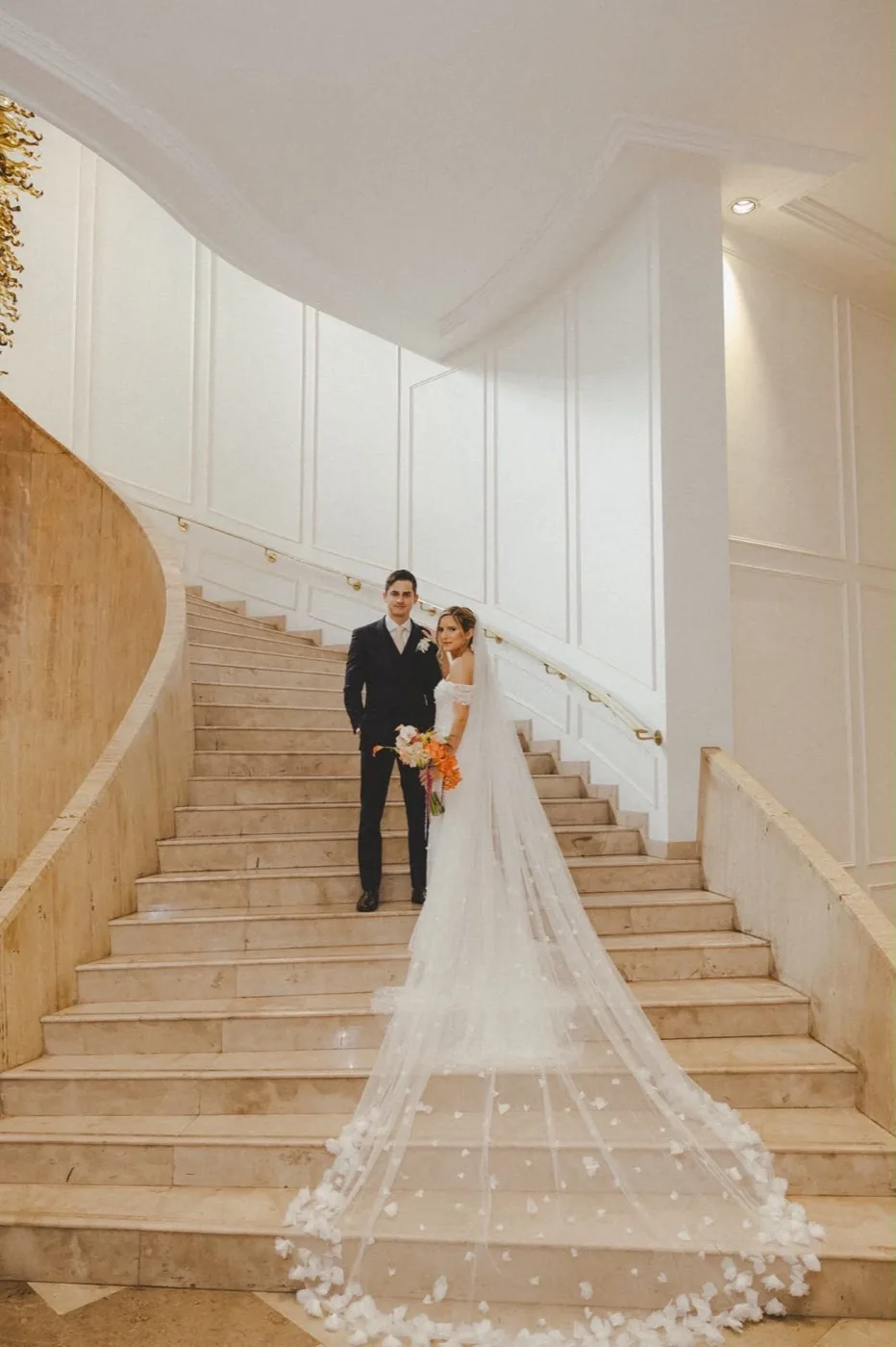 Ramo de novia con diseño floral artesanal