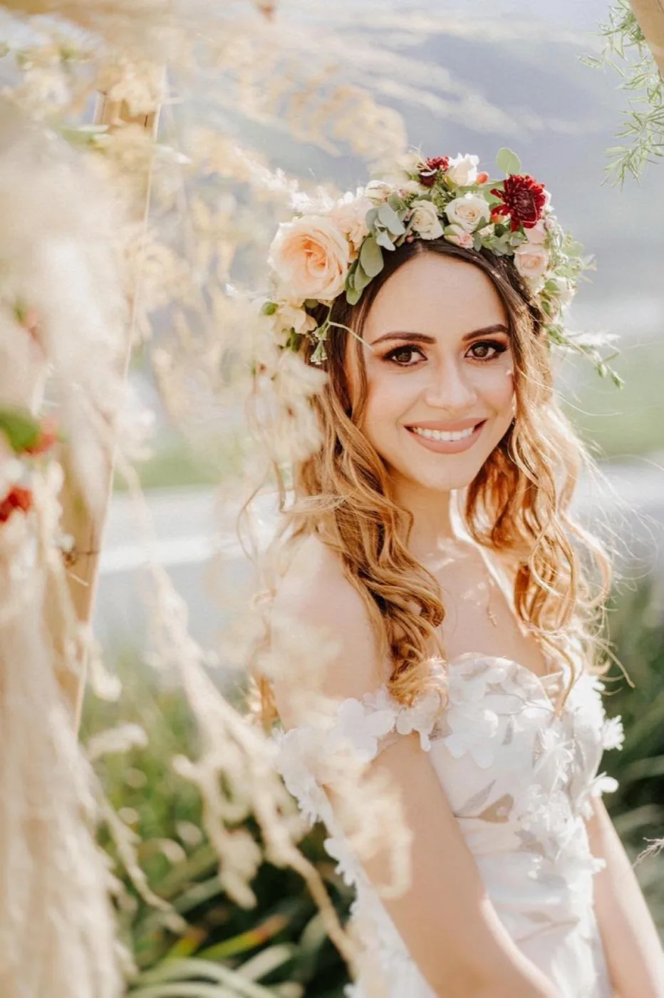 Ramo de novia con diseño floral artesanal