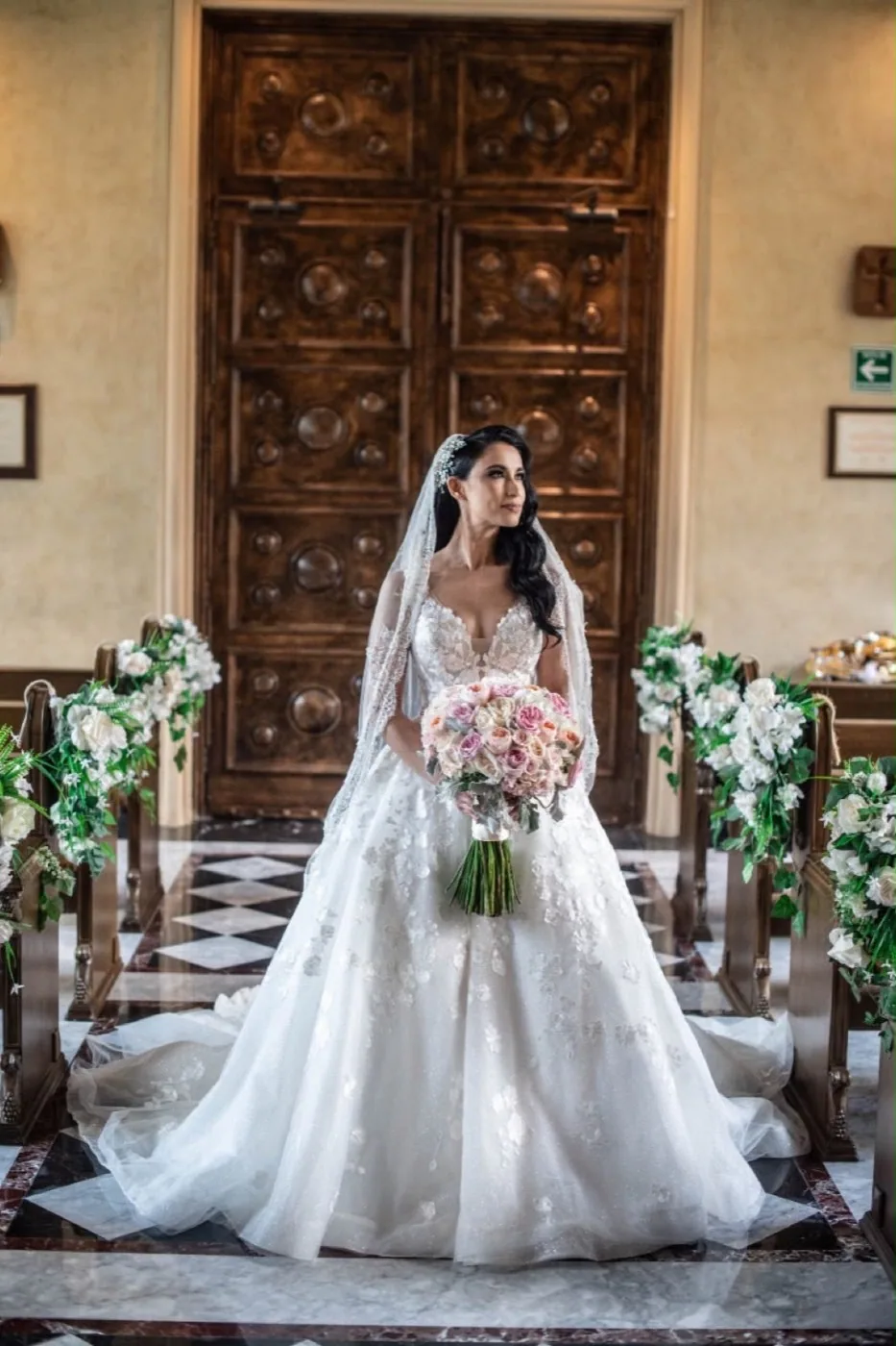 Ramo de novia con diseño floral artesanal