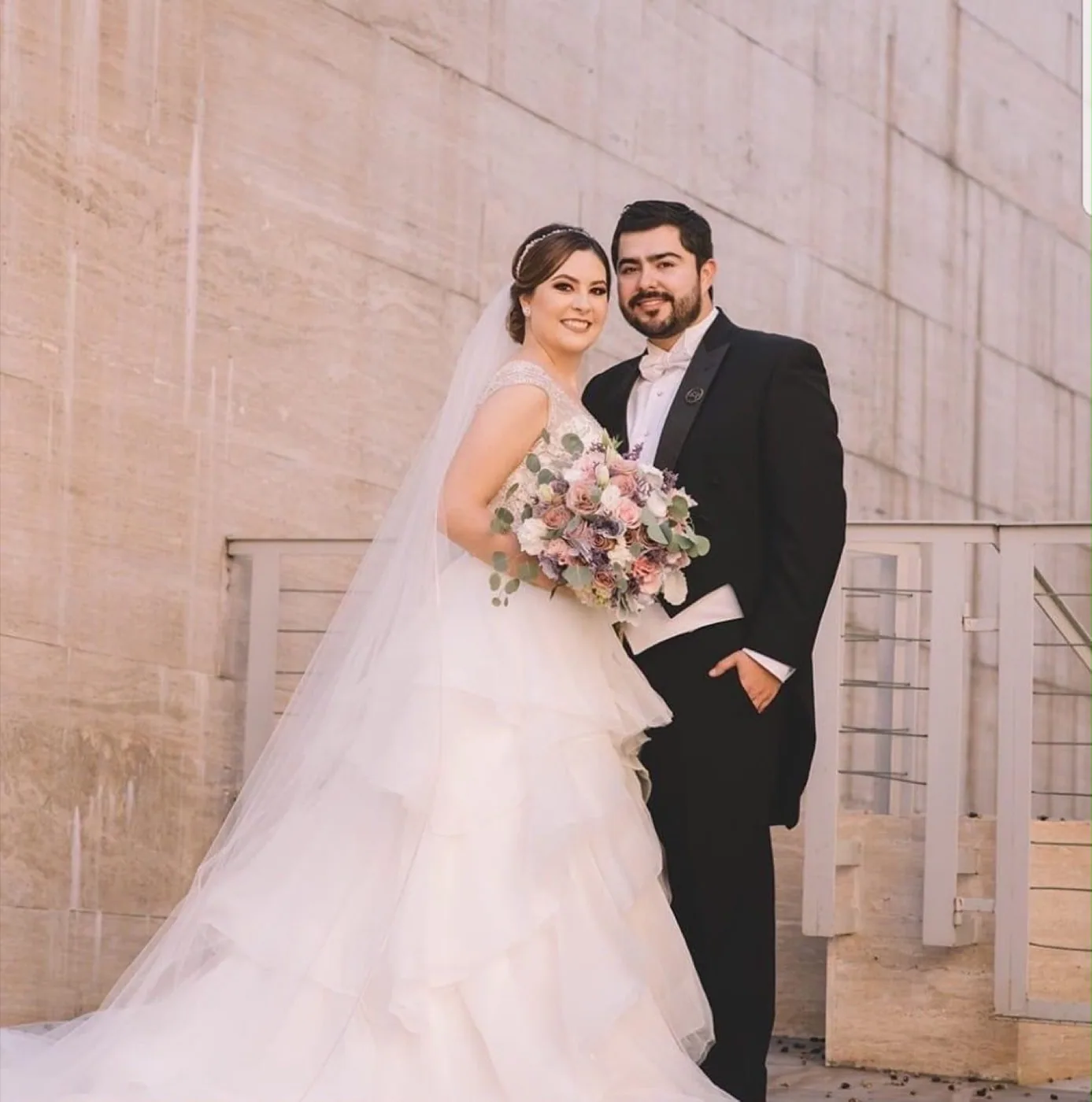 Ramo de novia con diseño floral artesanal