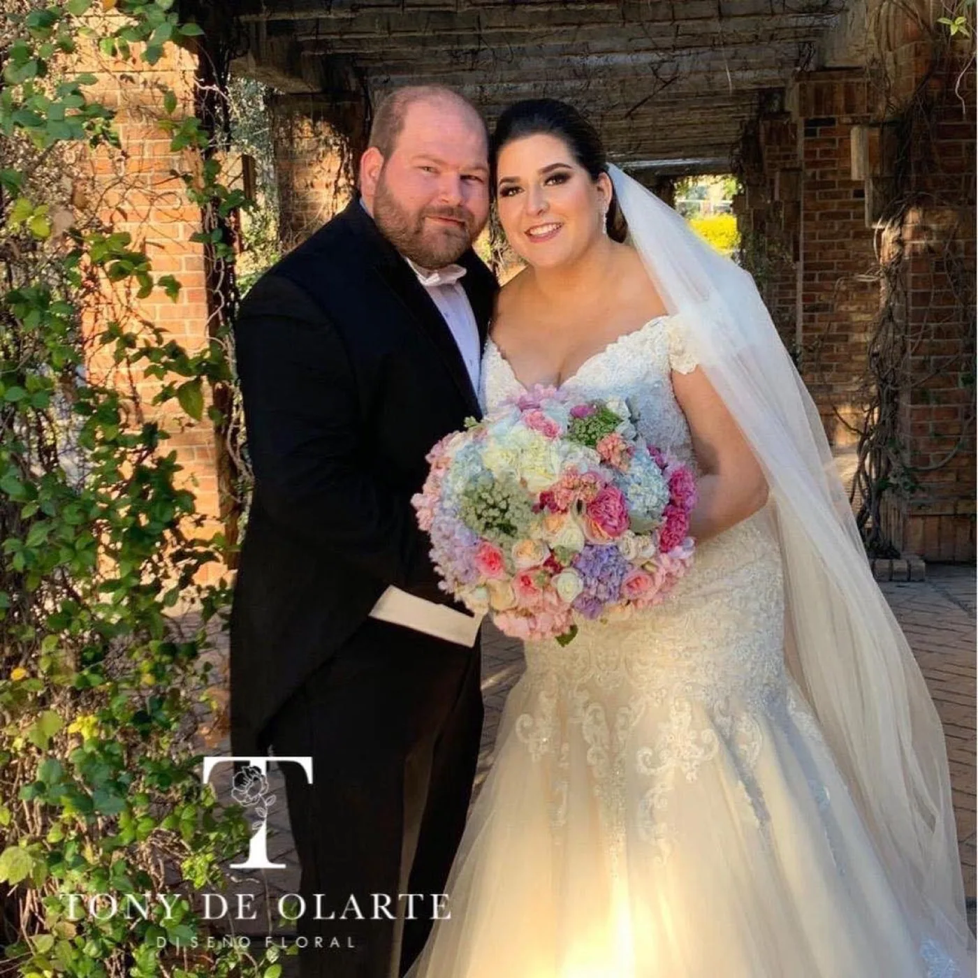 Ramo de novia con diseño floral artesanal