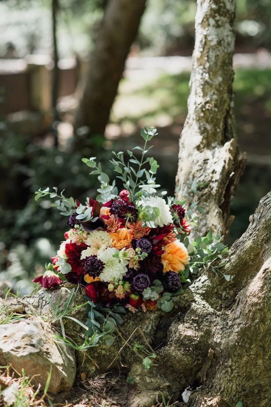 Ramo de novia con diseño floral artesanal