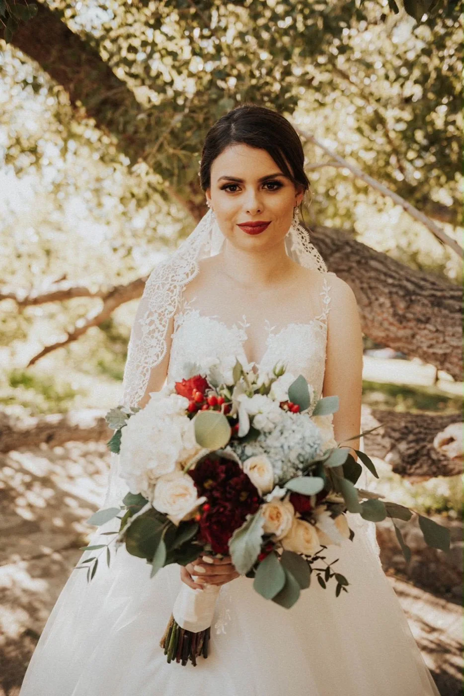 Ramo de novia con diseño floral artesanal
