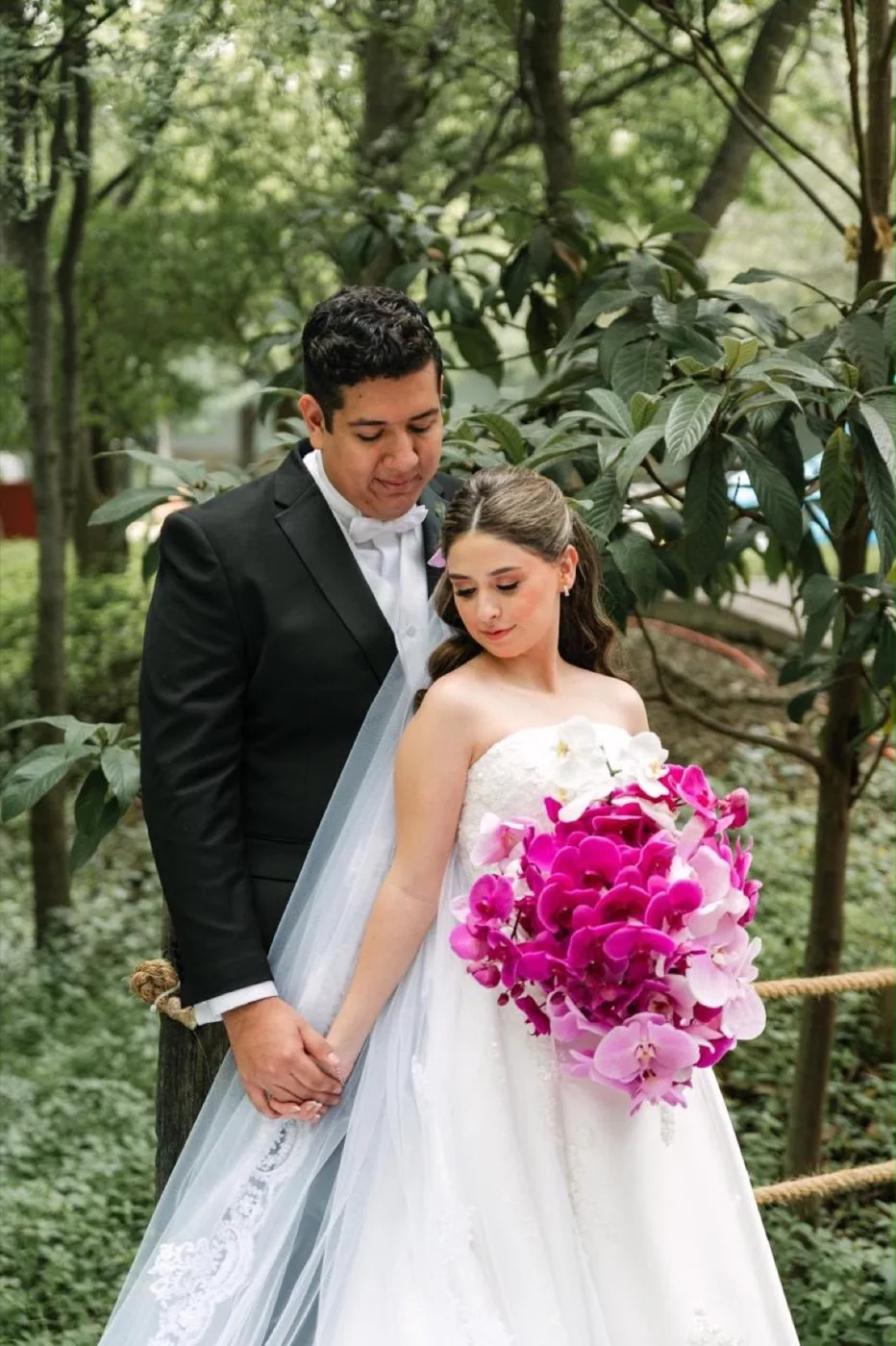 Ramo de novia con diseño floral artesanal