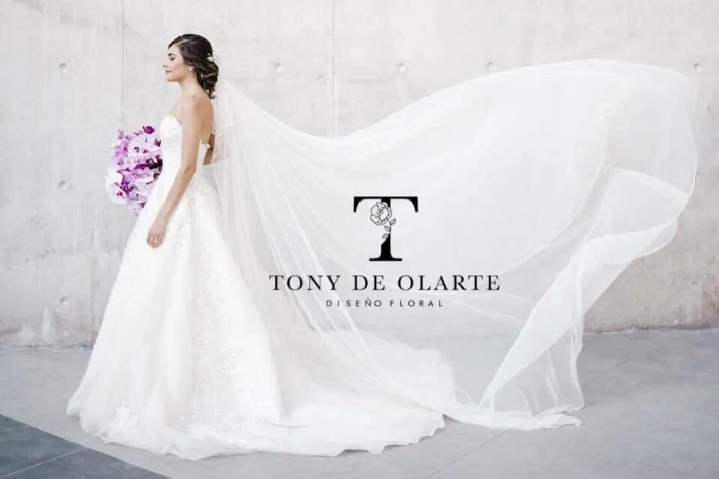 Ramo de novia con diseño floral artesanal
