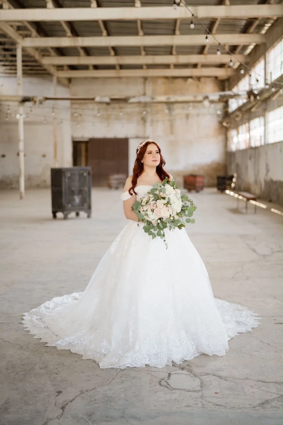 Ramo de novia con diseño floral artesanal